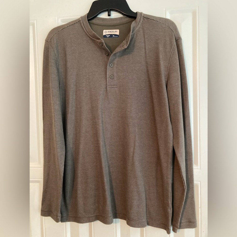 Men’s Magellan Outdoors Loose Fit Shirt (S)